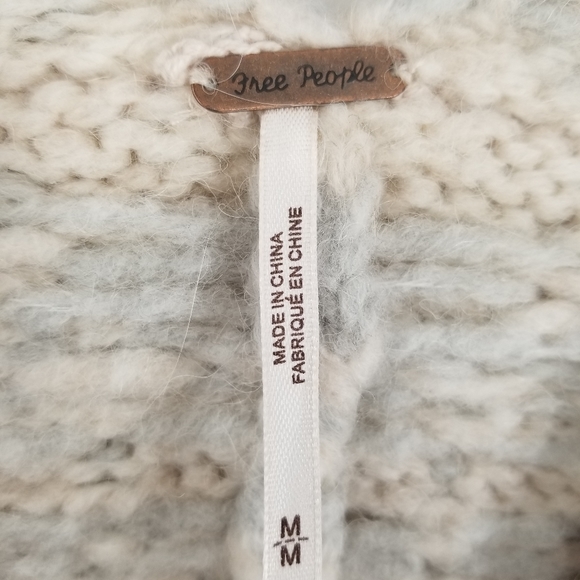 Free People Alpaca Winter Wonderland Cardigan Sweater Size Medium Blue Combo - Picture 6 of 8